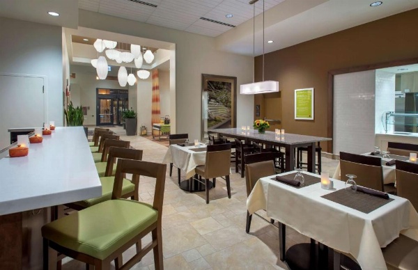 Hilton Garden Inn Chicago Downtown/North Loop image 9